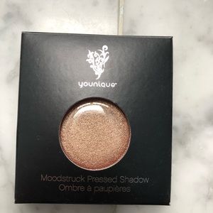 Younique single eyeshadow in Antsy